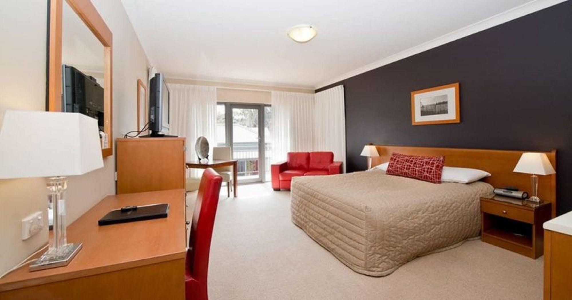 Berry Village Boutique Motel Extérieur photo